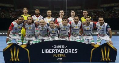 Cascavel Futsal comemorando o bicampeonato da Conmebol Libertadores